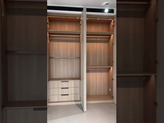 스윙 도어 옷장