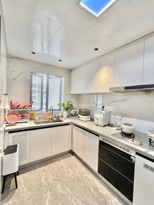 Environmental Ood Kitchen Furniture Cabinets With Good Insulation Performance