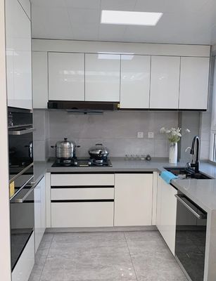 Customized Free Design PVC Glossy Kitchen Cabinet For Apartment Villa