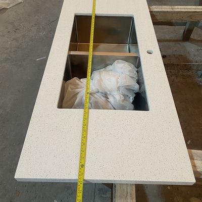 Stain Resistant Calacatta Dorada Quartz Stone Countertop For Kitchen Cabinet