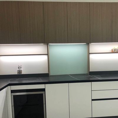 Modern Kitchen Cabinet Eco Friendly Scratch Resistant Particle Board Doors
