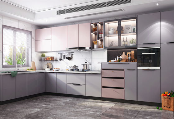 China Manufacturer Solid Wood Door Kitchen Cabinet Furniture Made in Foshan