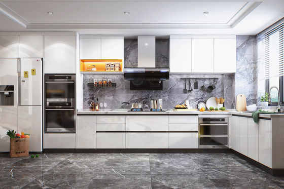 American Style White Shaker Style Lacquer Kitchen Cabinet For Small Apartment