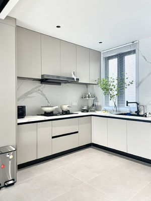 Environmental Ood Kitchen Furniture Cabinets With Good Insulation Performance