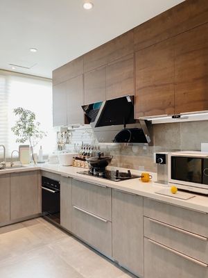 Custom Kitchen Furniture Paint-Free Cupboard With Mixed Cabinet Door