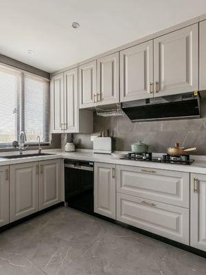 Eco-Friendly Sleek Modern Minimalist Kitchen Cabinet With Elegant Finish