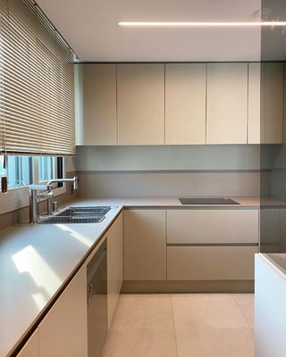 European Apartment Hotel Cupboards L Shape Elegant Kitchen Cabinet