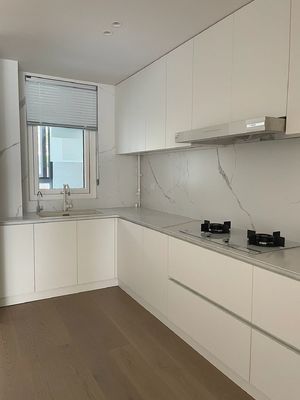 High Quality Wooden MDF Lacquer Finished Kitchen Furniture Cabinets For Villa