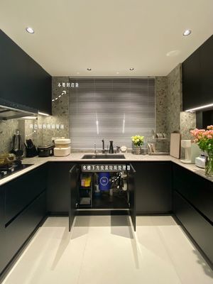 Modern Design Melamine White Kitchen Pantry Cabinet With Countertop