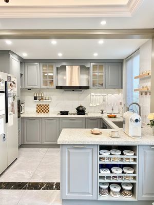 High Quality PVC Laminate Modern Kitchen Cabinet Pantry Cupboard Design