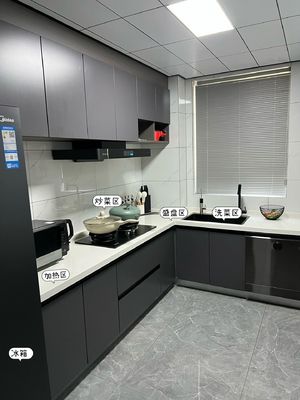 Durable And High-End Italian Minimalist Style Kitchen Cabinets For Villa