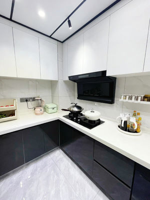 Customized Modern High Gloss Lacquer Finish Wooden Kitchen Cabinet