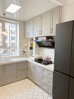 Factory Customized Design Modern Cabinet Kitchen Furniture Melamine Door Finish