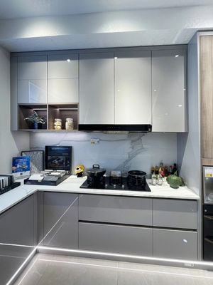 Factory Customized Design Modern Cabinet Kitchen Furniture Melamine Door Finish