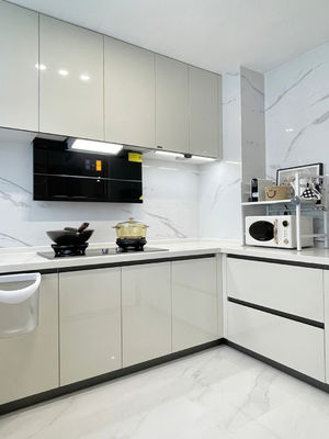 Factory Customized Design Modern Cabinet Kitchen Furniture Melamine Door Finish