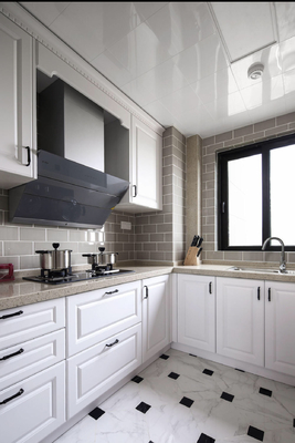 High Gloss Lacquer Melamine Finish Wood Grain Glass Inset Luxury Kitchen Cabinets