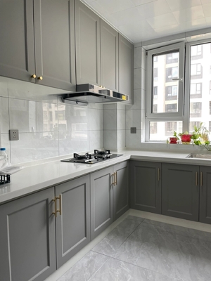 Modern Prime Oak Laminate Kitchen Cabinets With Woodmatt Finish For Hotel