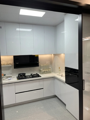 Luxury Modular U-Shape Kitchen Cabinet With Adjustable LED Color Temperatures