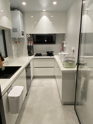 Oak Woodgrain Finish Waterproof Particle Board Kitchen Cabinet For Villa
