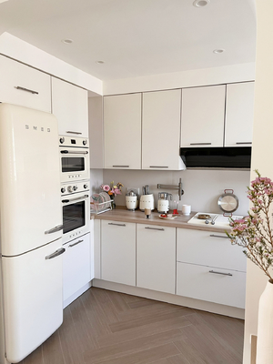 Modern Concise Style Custom Furniture Melamine Unit Kitchen Cabinets With Sink
