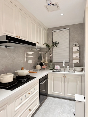 Three Section Track Linear Style Wood Kitchen Cabinet Wooden Cupboard
