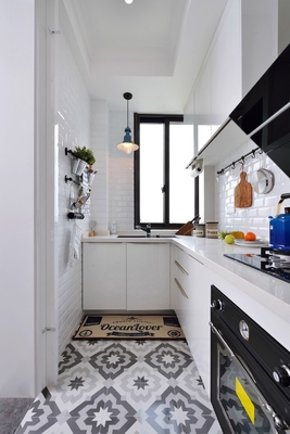 Waterproof Classic Lacquer Kitchen Cabinet With Bar Counter Or Apartment