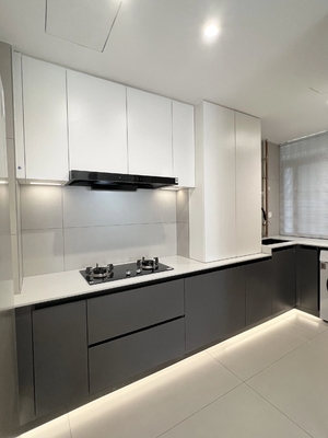 Custom Make High Gloss Lacquer with Free Handles Modern Kitchen Cabinet