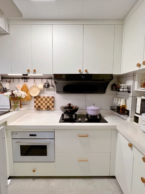 Custom Make High Gloss Lacquer with Free Handles Modern Kitchen Cabinet