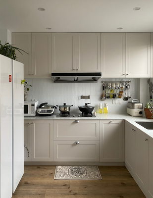 Custom Make High Gloss Lacquer with Free Handles Modern Kitchen Cabinet