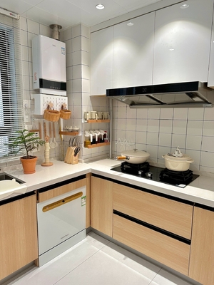 Modern U-Shape Kitchen With Small Island Shaker Cabinets Custom Kitchen Cabinet