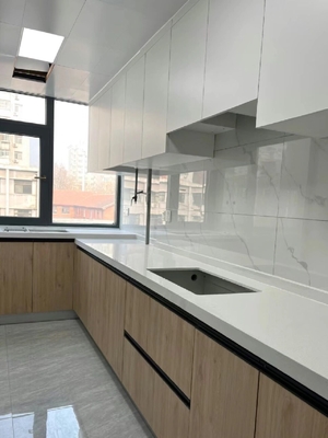 Modern Kitchen Cabinet with Marble Countertop for Apartments