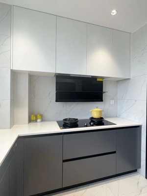 Modern Handleless MDF Kitchen Cabinet Push-To-Open Design