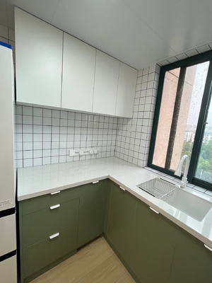 Melamine Kitchen Cabinet with Aluminum Handle & Quartz Countertop
