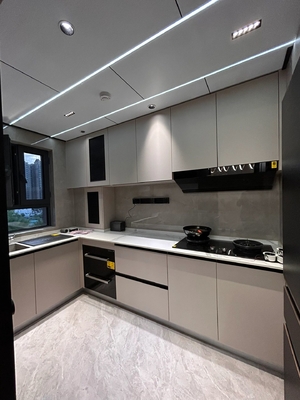 Melamine Kitchen Cabinet with Aluminum Handle & Quartz Countertop