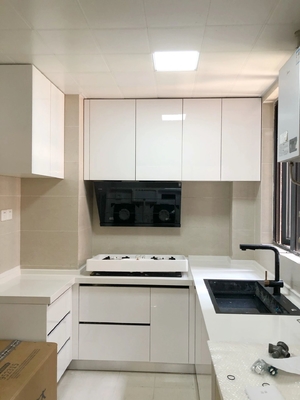 L Shape Melamine Kitchen Cabinet with Quartz Countertop