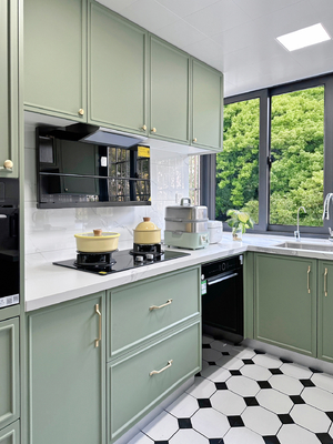 Customizable Automatic Kitchen Cabinets with Marble Countertop